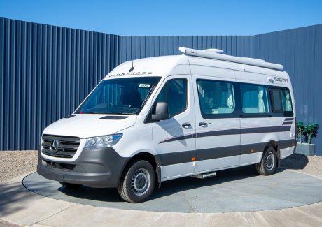 WINNEBAGO BONDI 2SFB